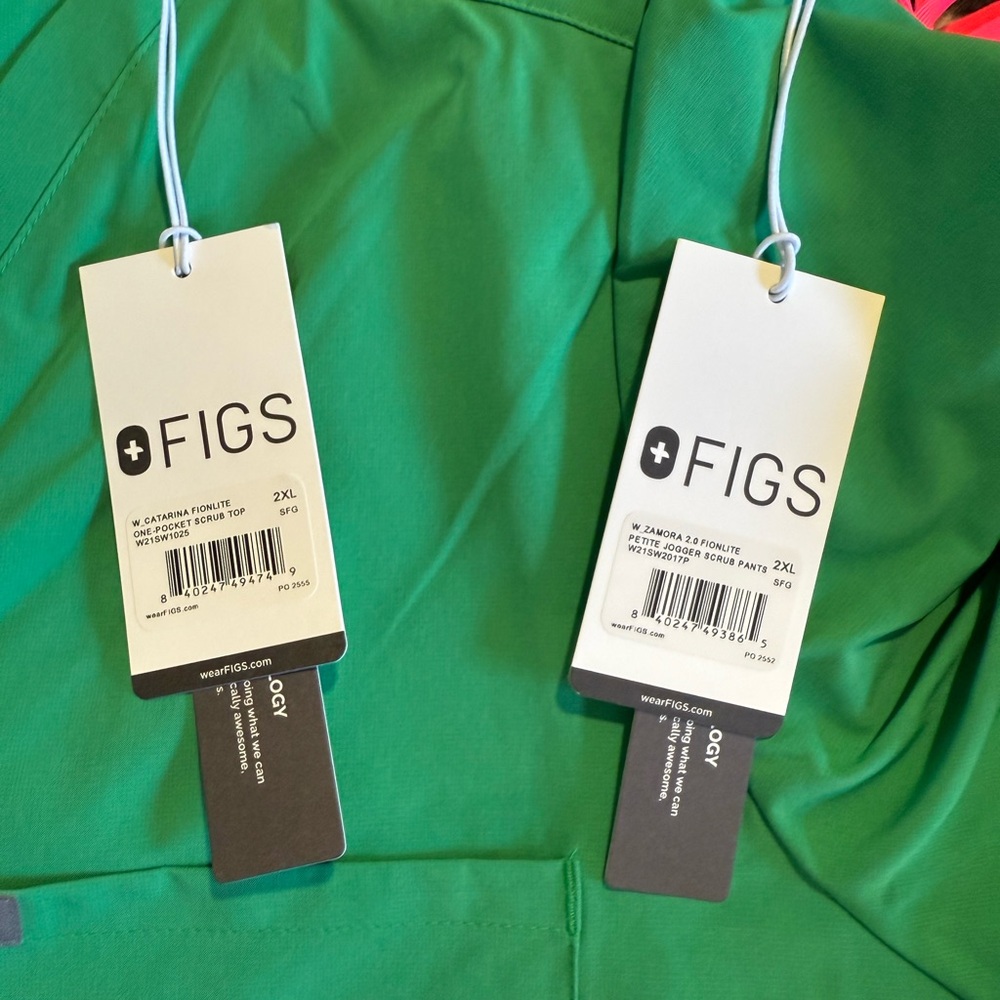 Figs scrub set